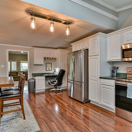South Asheville Home With Hot Tub Just 11 Miles To Downtown Экстерьер фото