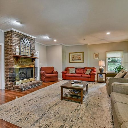 South Asheville Home With Hot Tub Just 11 Miles To Downtown Экстерьер фото