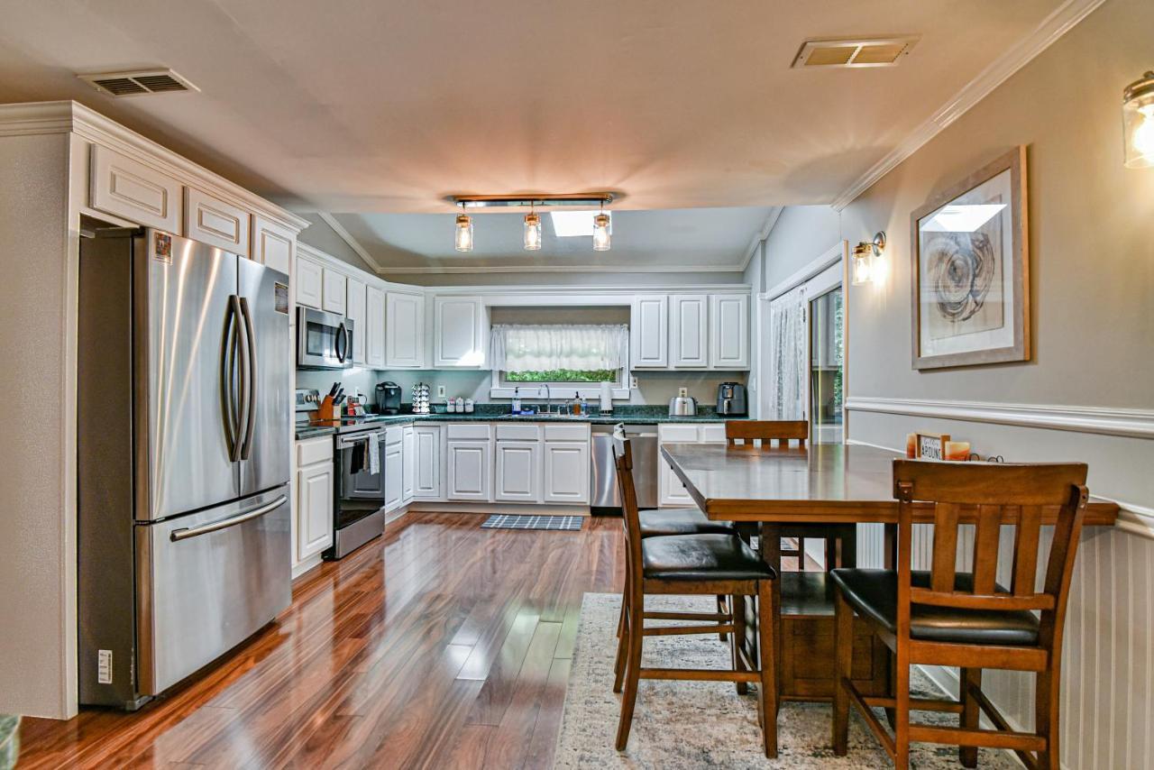 South Asheville Home With Hot Tub Just 11 Miles To Downtown Экстерьер фото