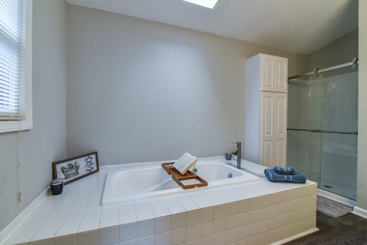 South Asheville Home With Hot Tub Just 11 Miles To Downtown Экстерьер фото